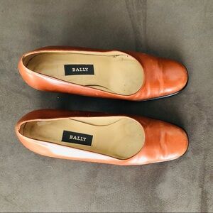 BALLY’s Women’s Vintage authentic leather burnt orange color corporate shoe